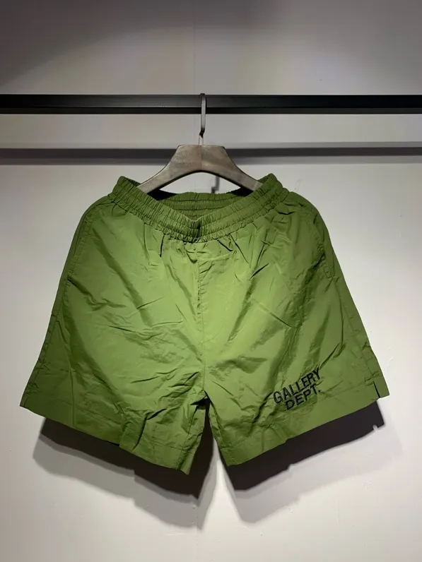 Model 702 P150 quick-drying windbreaker shorts Gallery Dept real shot black, military green, orange red. Hanging racket S. M. L. XL